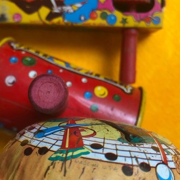 Disney Dumbo Plush and Vintage Circus Toy Noisemaker Metal Bundle - Picture 6 of 8